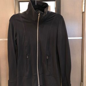 Lululemon 🍋 Black Jacket, GUC, Size 6